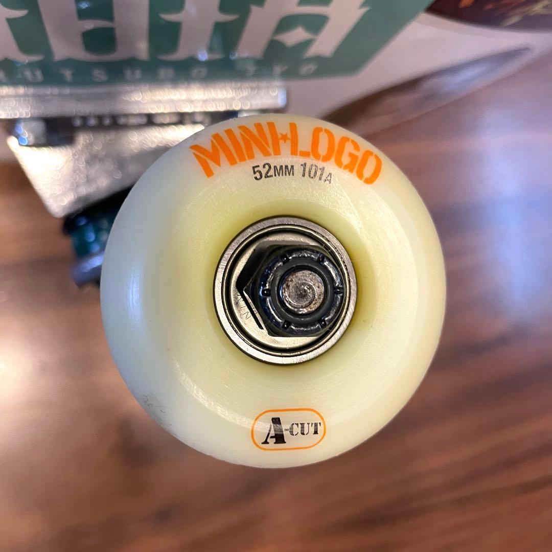 美品　サンダートラック　ニンジャ　ハビタット　スケートボード　スケボー　NASA