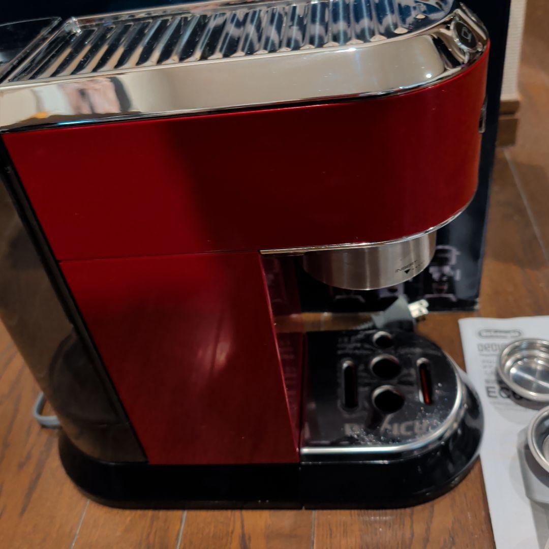 デロンギ　エスプレッソ・カプチーノメーカー　デディカ　EC680R