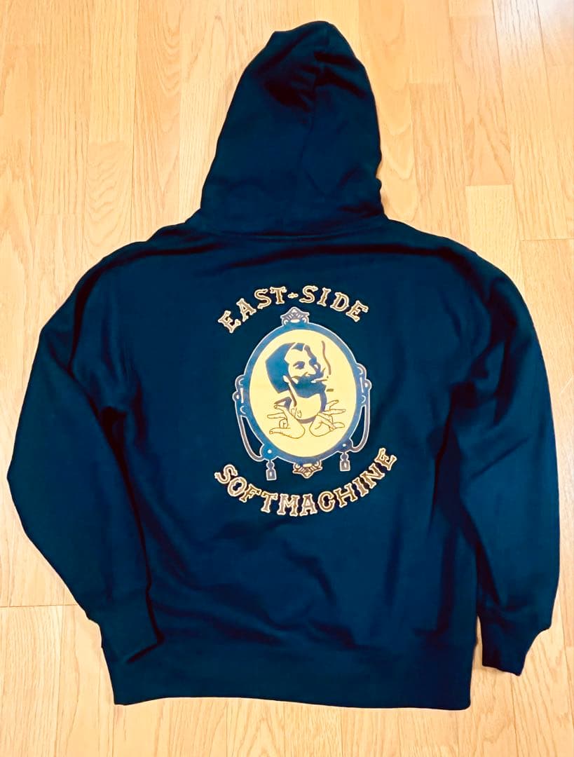 新品未使用SOFTMACHINE ソフトマシーン スウェットパーカー