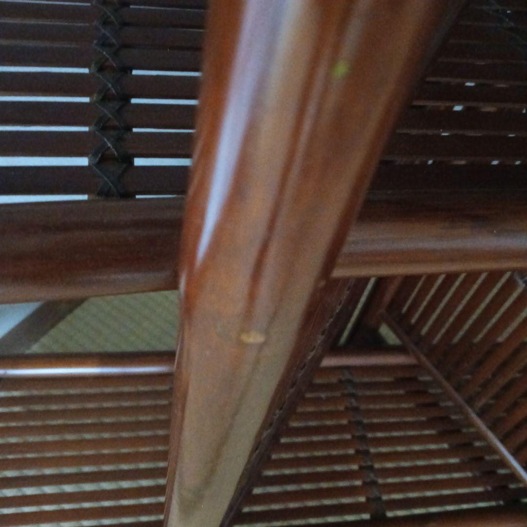 木製ブラウンシェルフ