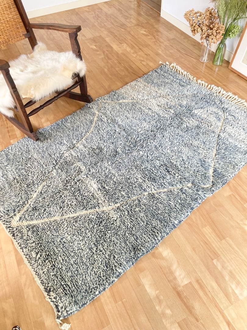 【新品美品】モロッコ ベニワレンラグ 手織り 一点物　ナチュラルインテリア