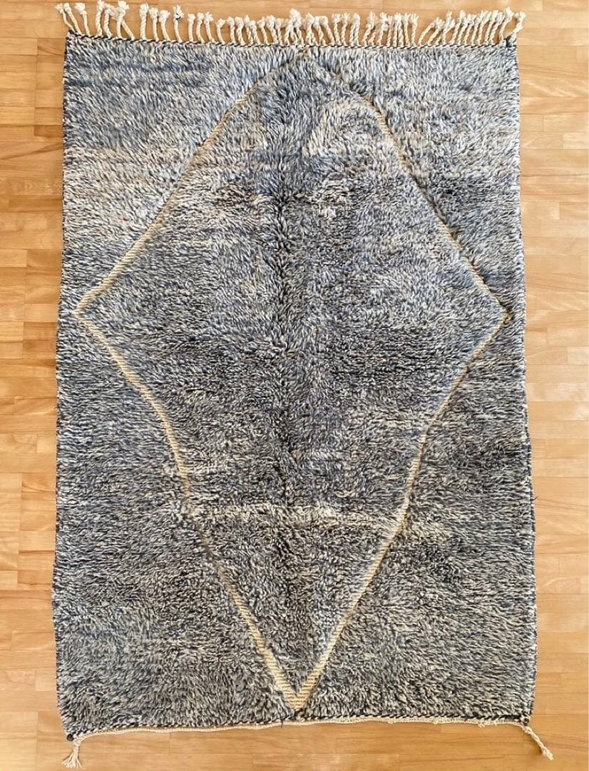 【新品美品】モロッコ ベニワレンラグ 手織り 一点物　ナチュラルインテリア