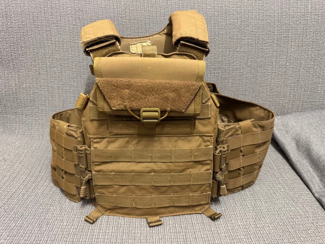 LBX Tactical プレートキャリア LBX-0300　コヨーテブラウン