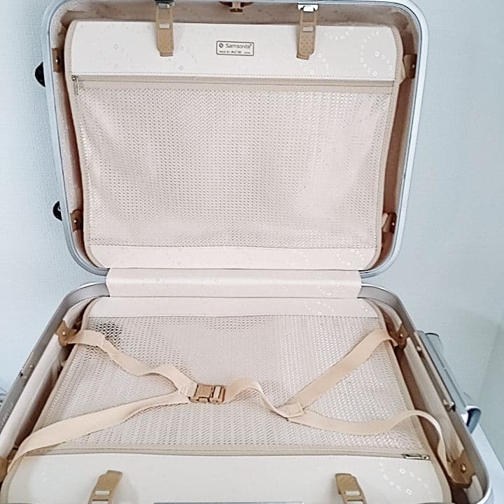 美品 廃盤 サムソナイト シルエットMV スーツケース キャリーケース　4輪