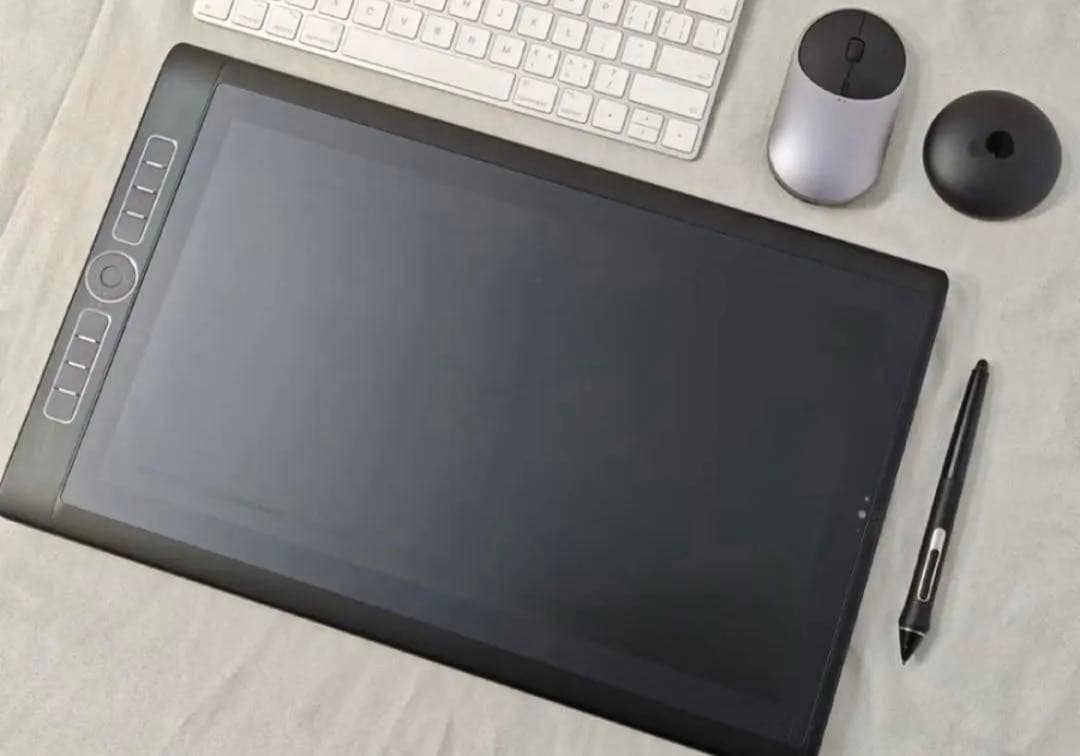 パソコンデスク wacom MobileStudio Pro 16