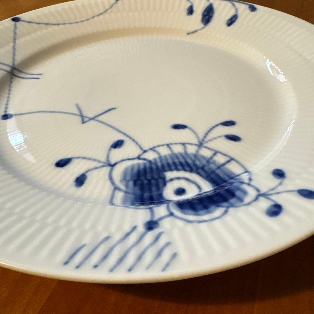 [新品]   ブルーフルーテッドメガプレート　箱付