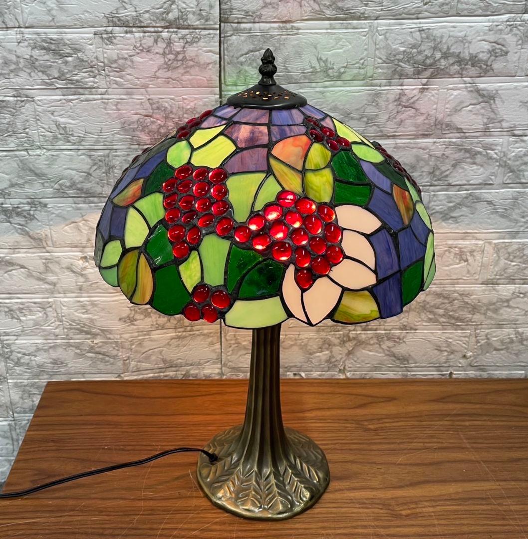 689送料無料 【未使用 展示品】ステンドグラス ティファニー風 ランプ