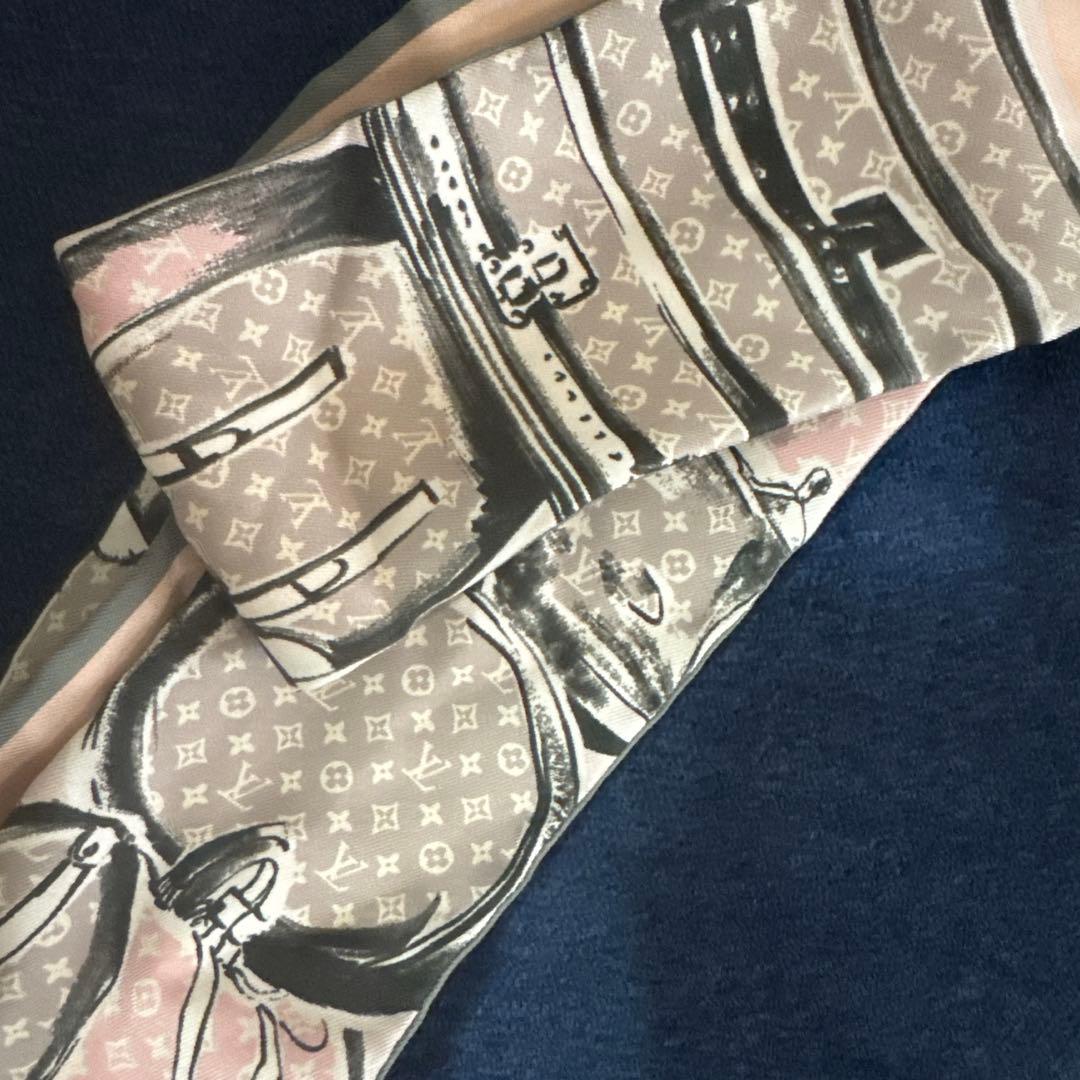 LOUISVUITTONバンドーモノグラム/トランクシルクリボンスカーフピンク