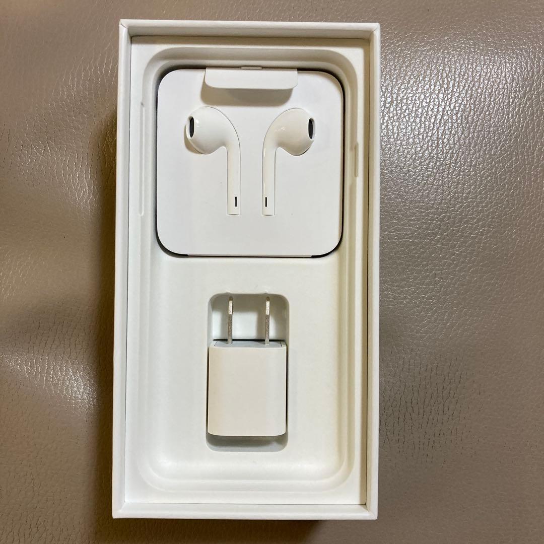 iPhone SE 第2世代（64GB・ブラック） SIMフリーバッテリー79%