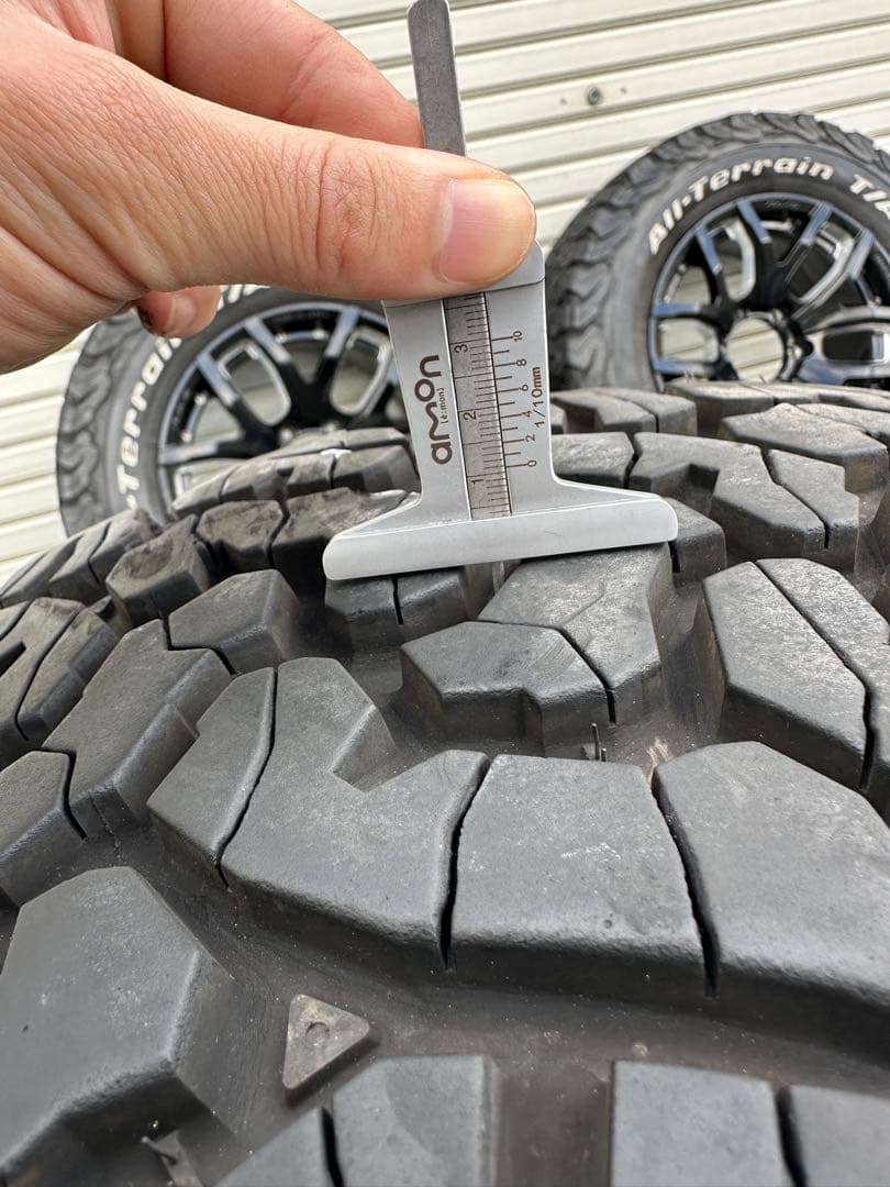 【送料込み】ランクルプラド　17インチタイヤホイールセット RAYS