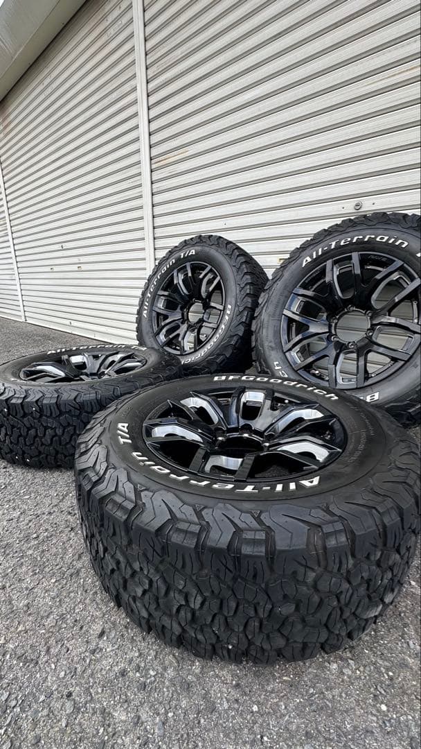 【送料込み】ランクルプラド　17インチタイヤホイールセット RAYS