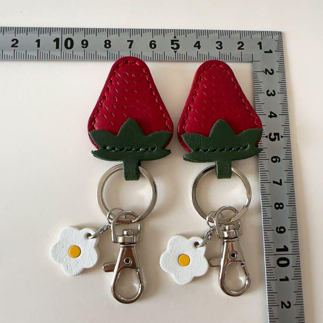 革のキーホルダー