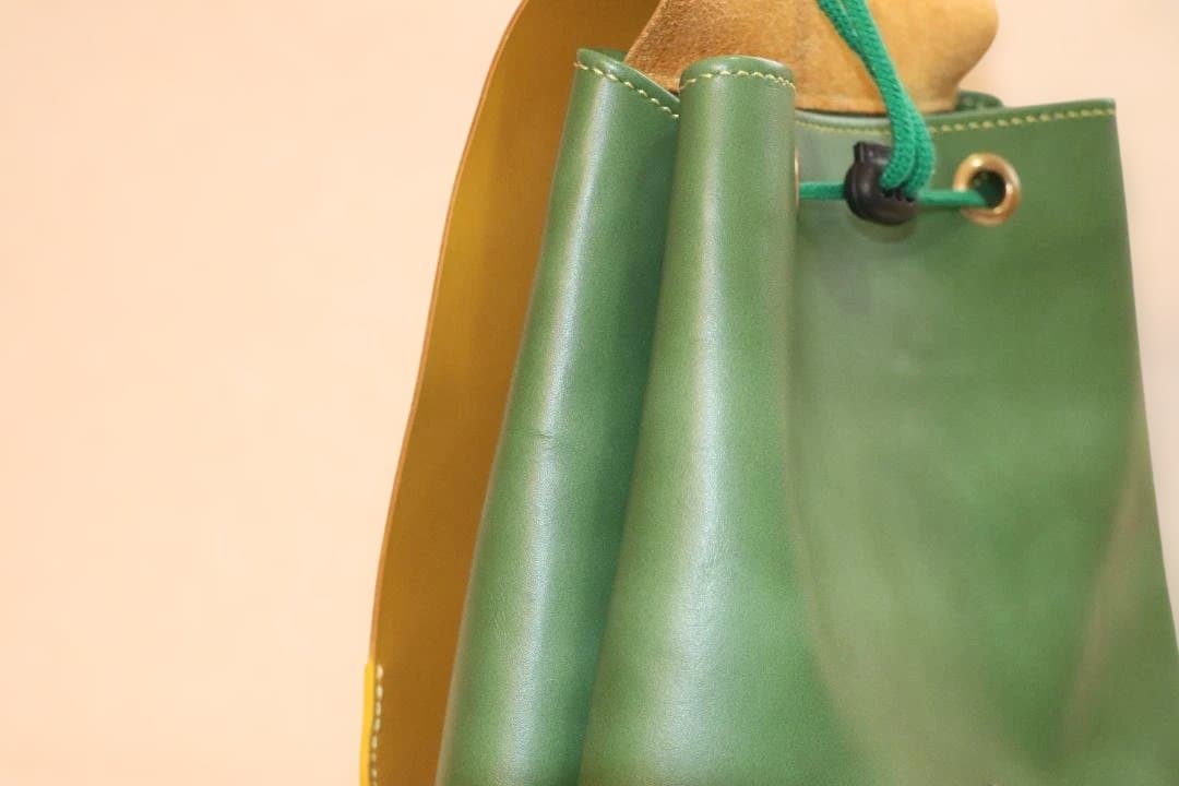 R8 1011　リュックサック