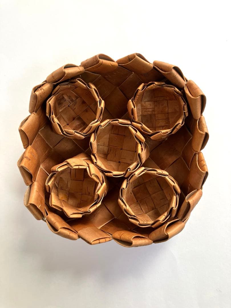 白樺の樹皮で編まれたカゴ　6個 フィンランドで購入