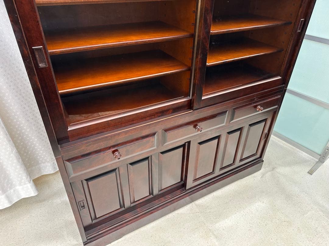 北海道民芸 食器棚 水屋 引戸 カップボード カバ/樺 無垢材 横幅135cm