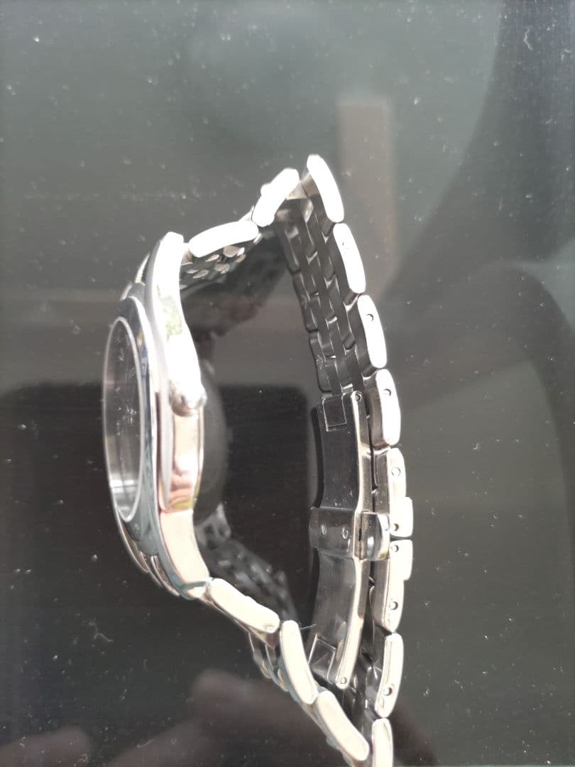 GUCCI ローマ数字 金属ベルト 時計 550M