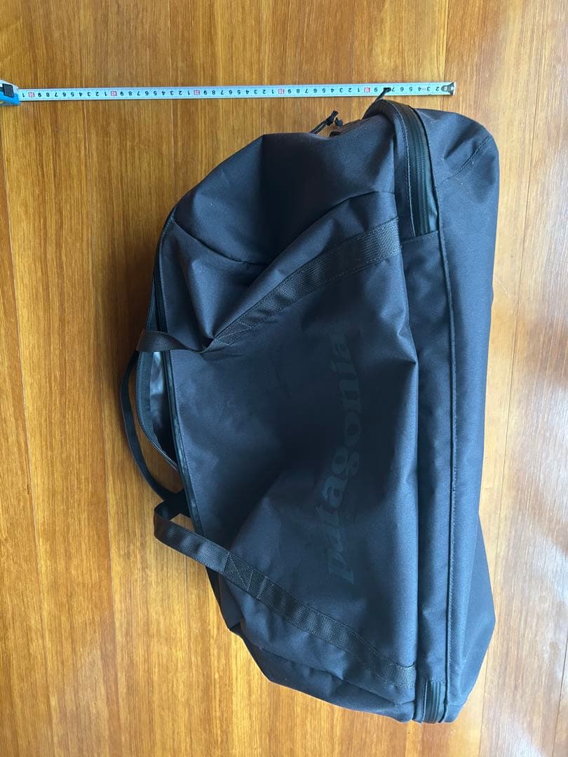 patagonia ボストンバッグ 黒　50〜60Ｌ