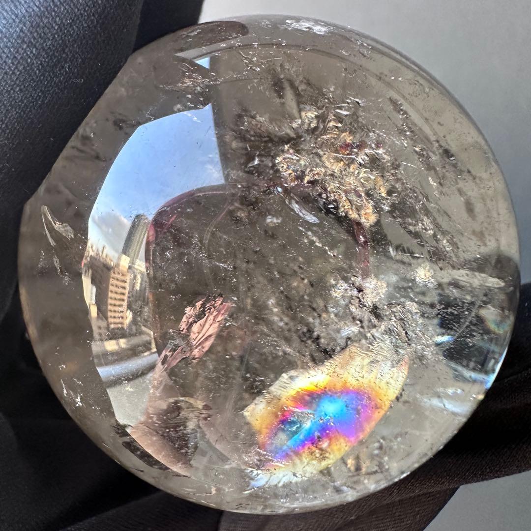 爆レア❗️浄化❗️虹入り☆淡いスモーキーアイリスクォーツ☆ヒマラヤ水晶丸玉A1146