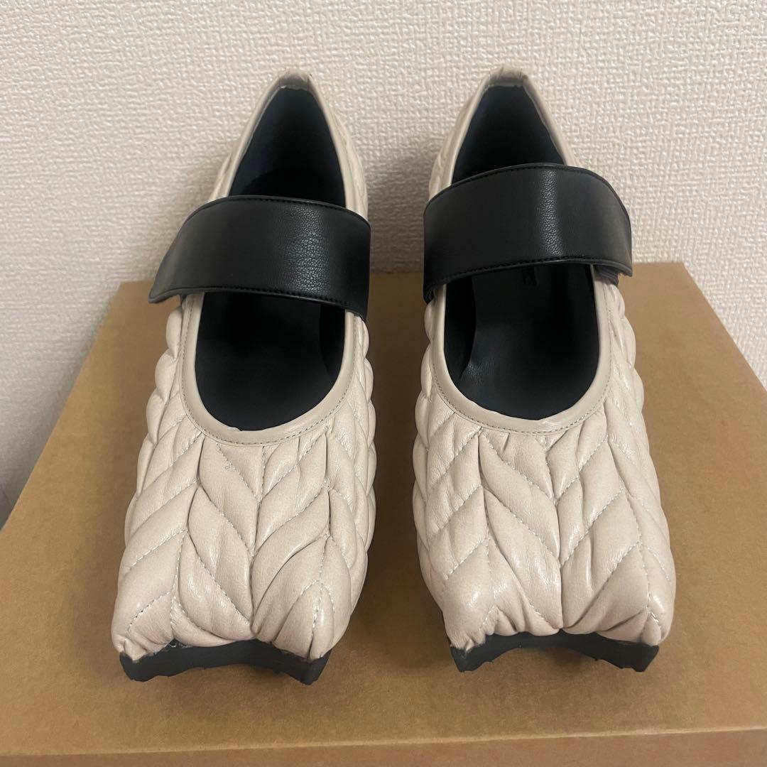 paula canovas del vas シューズ