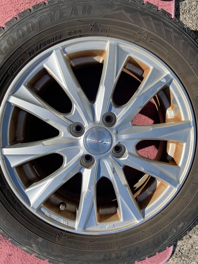 ✨185/60R15 スタッドレス✨アルミ付✨３本✨グッドイヤー✨4穴