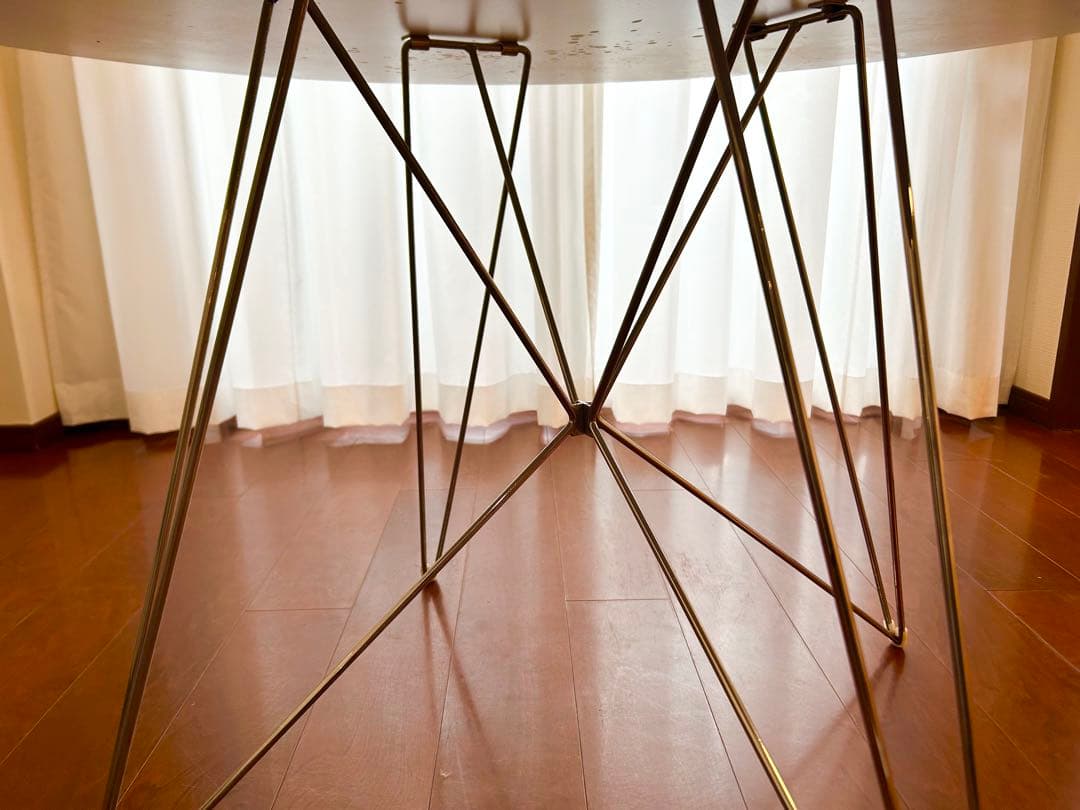 MAGIS XZ3 テーブル