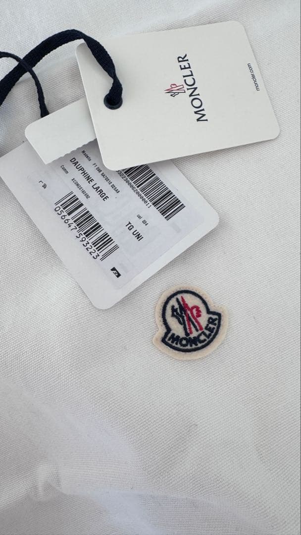 MONCLER ホワイトキルティングリュック