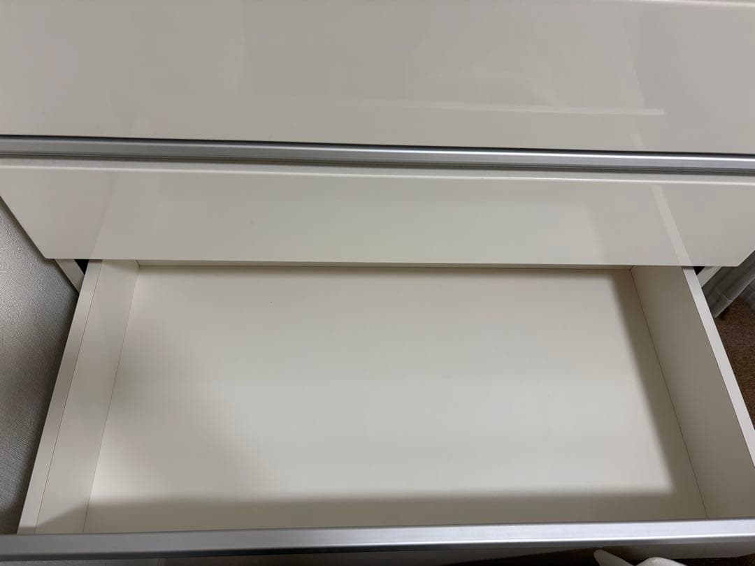 ホワイト 7段チェスト モダンデザイン