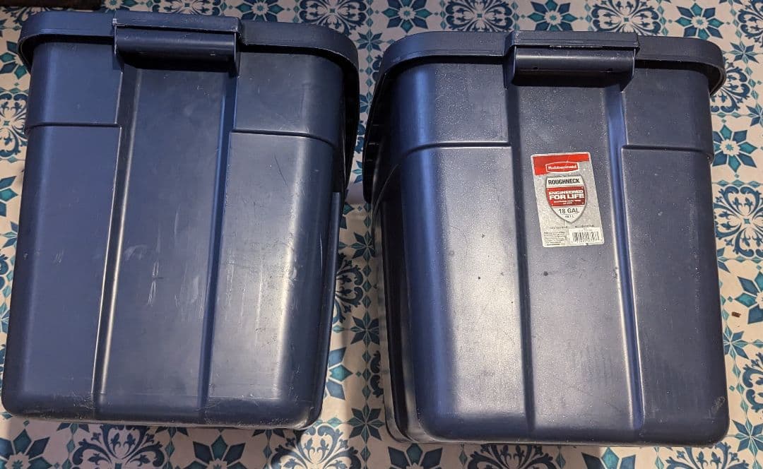 その他 Rubbermaid RoughneckStorage Box, 18 gal