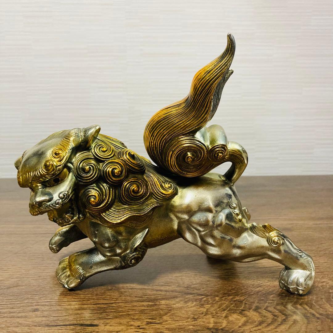 金属製　玉獅子　獅子　置物　インテリア　縁起物　玉乗り　金属工芸　工芸品　骨董品