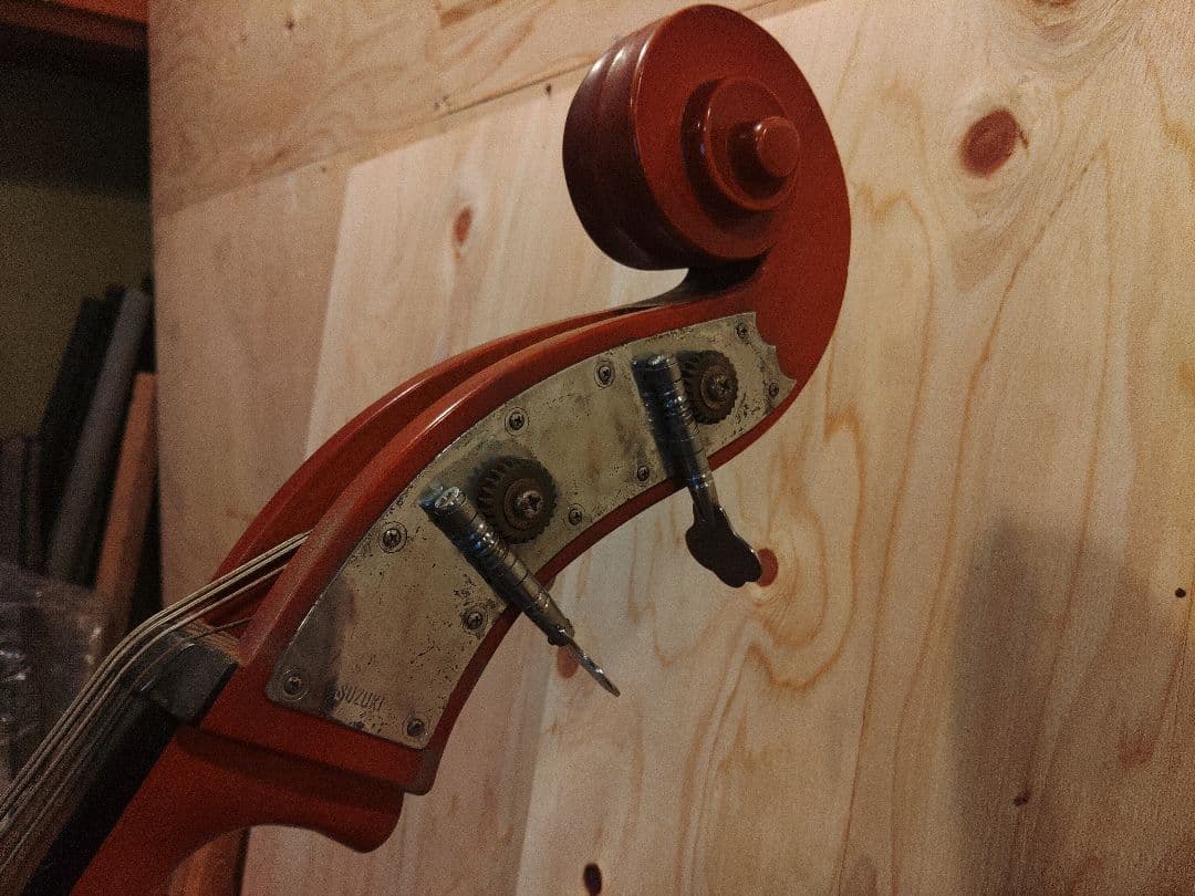 コントラバスウッドベース SUZUKI4/4サイズgold999購入はコメ下さい