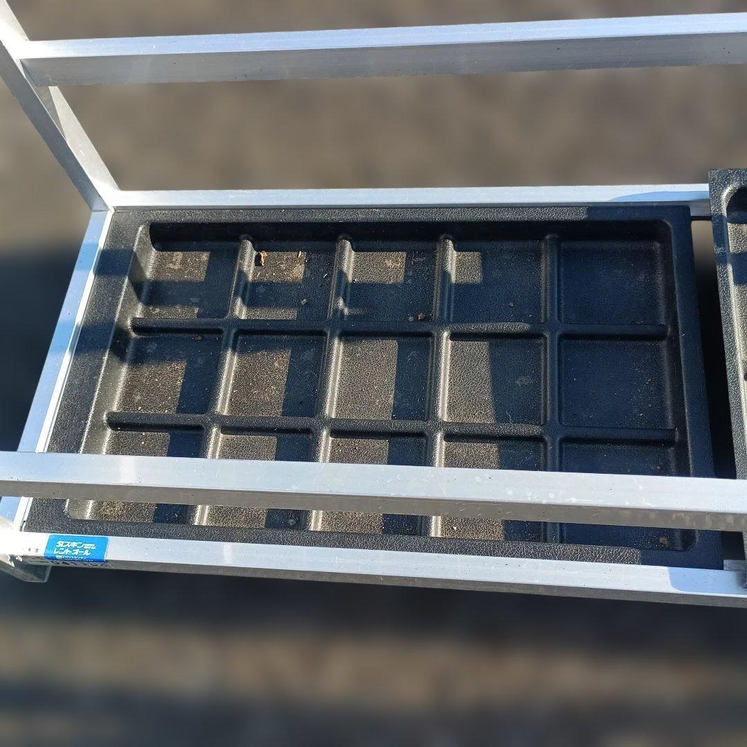 5031）コクヨ　３０本用　傘立て　アルミフレーム 難有