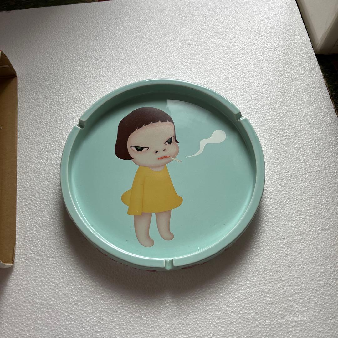 奈良美智　灰皿