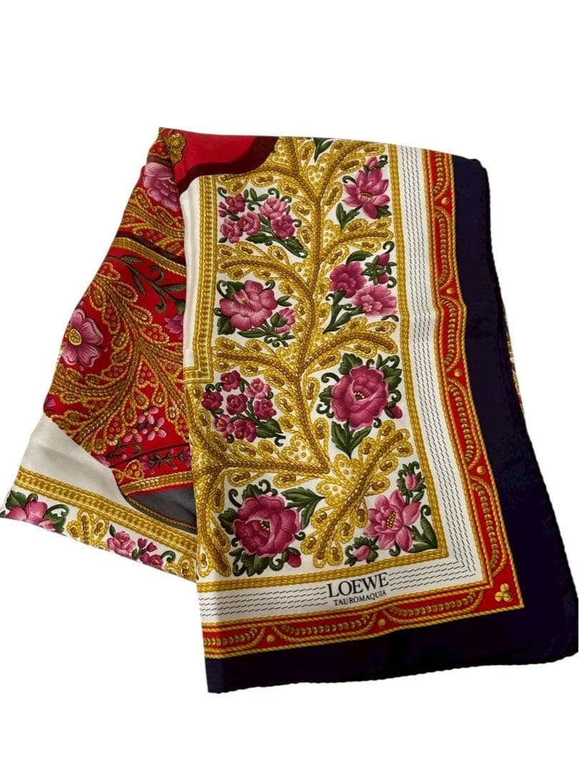 美品　LOEWE 　ロエベ　ヴィンテージ　スカーフシルク100%　大判イタリア製