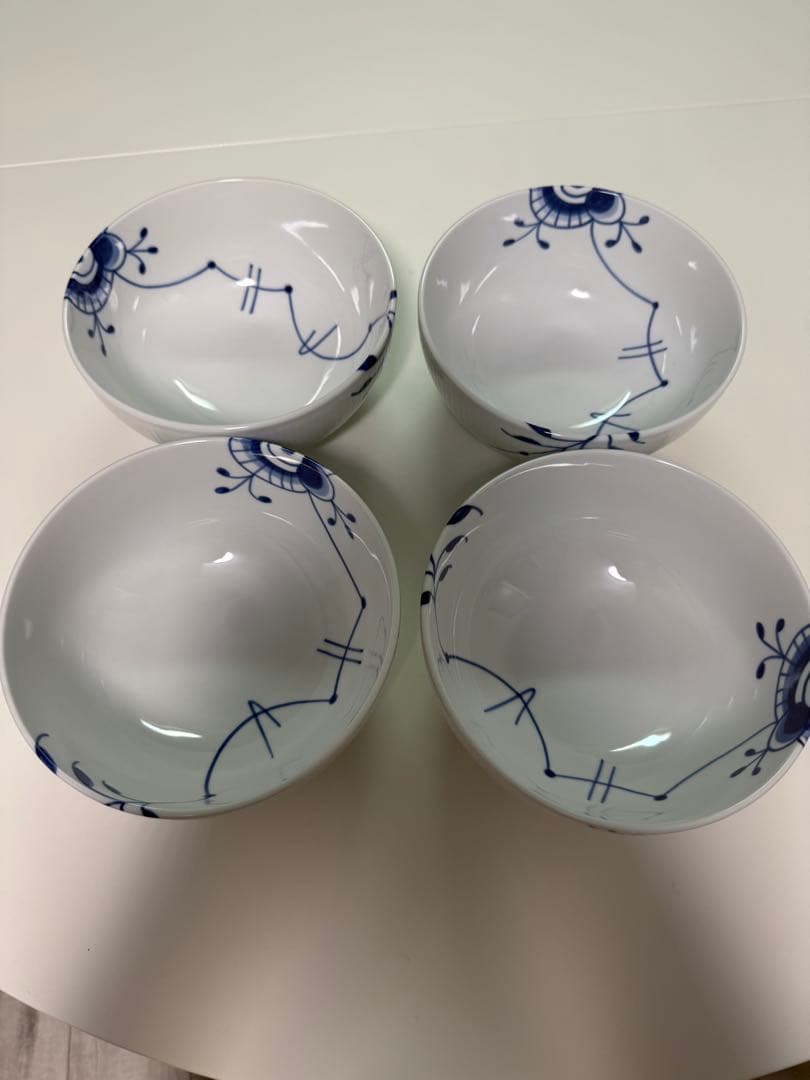 ロイヤルコペンハーゲン　 ブルーフルーテッドメガ　ボウル　18センチ　4個セット