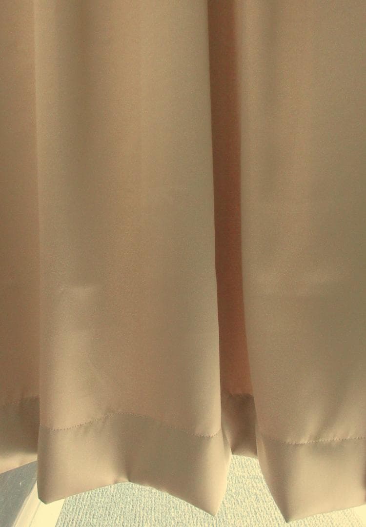 プロフィール★無地ドレープ(KM4017)と防炎レース(M127)の2組