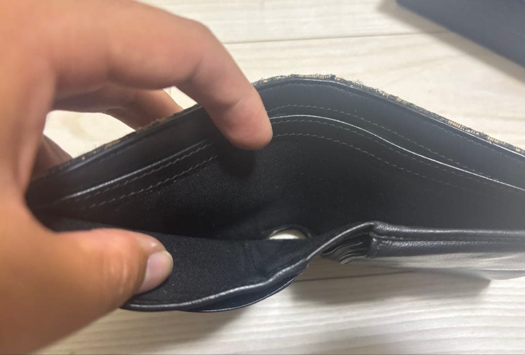 Dior 二つ折り財布 モノグラムデザイン