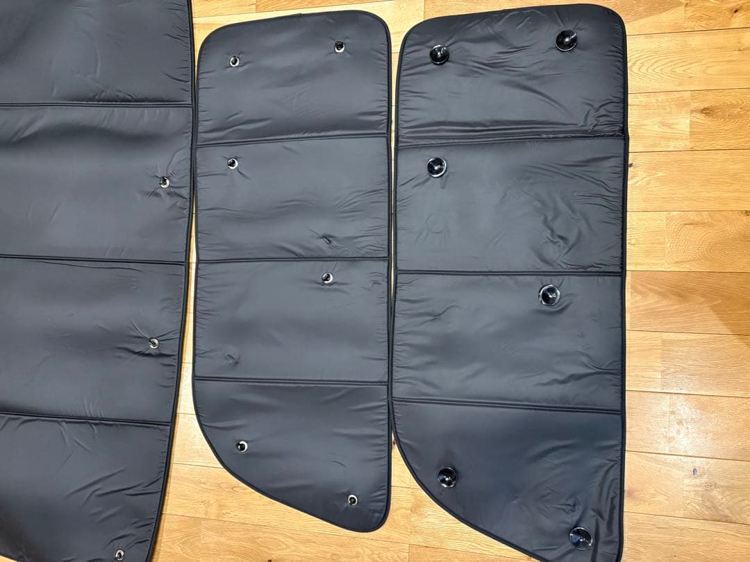 ハイエース　ワイドボディ用　遮光パッド