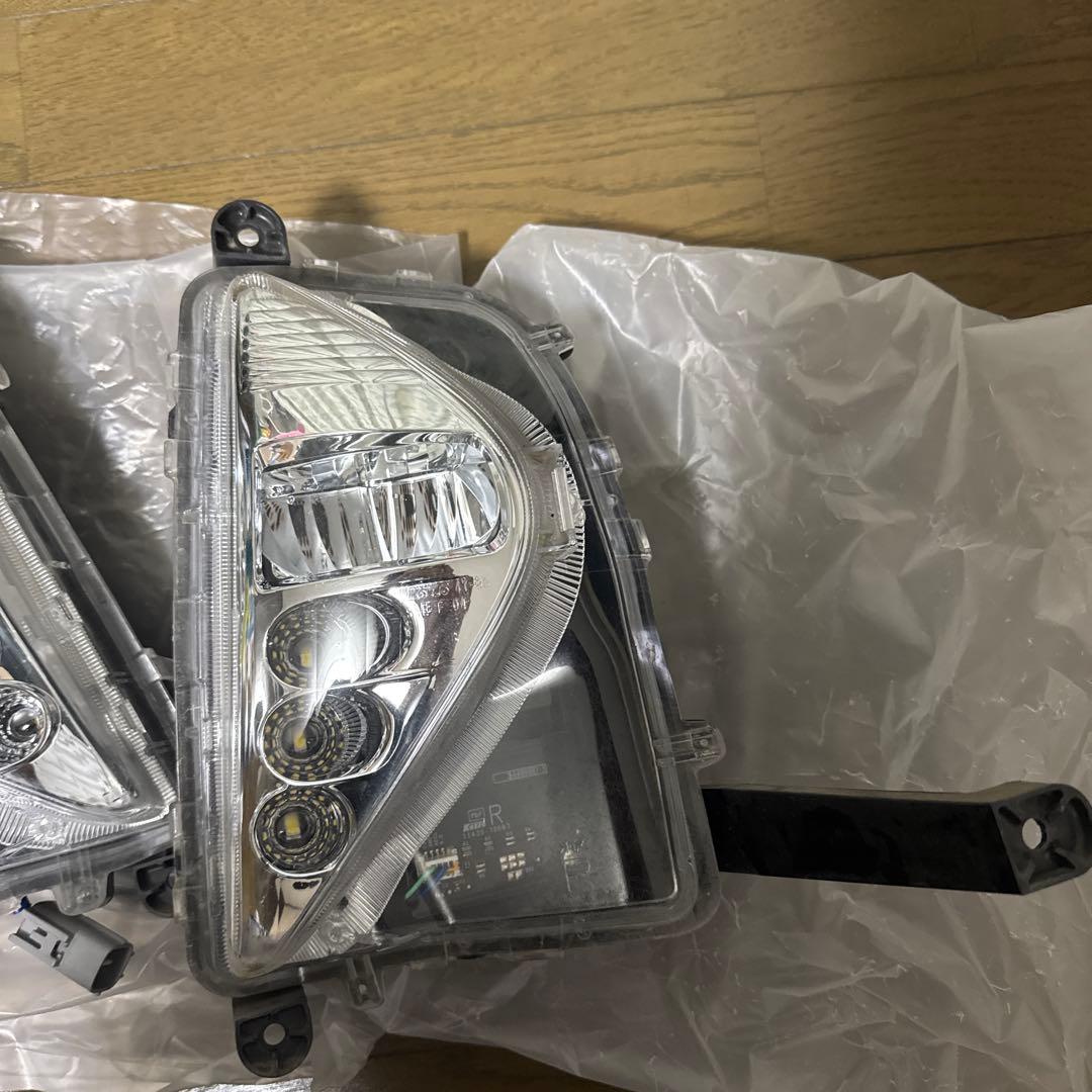 50プリウス前期フォグランプ