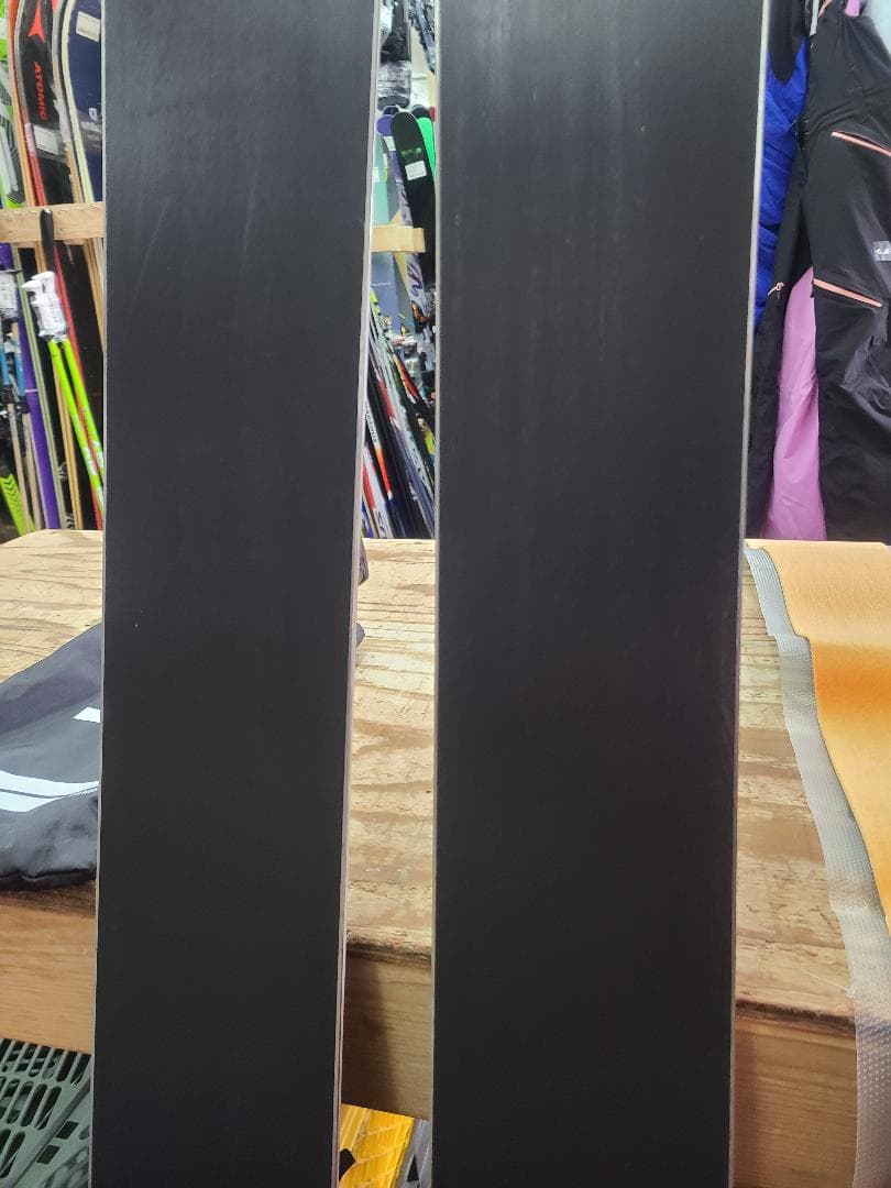 2025年 191 ATOMIC BACKLAND + SHIFT2 + シール