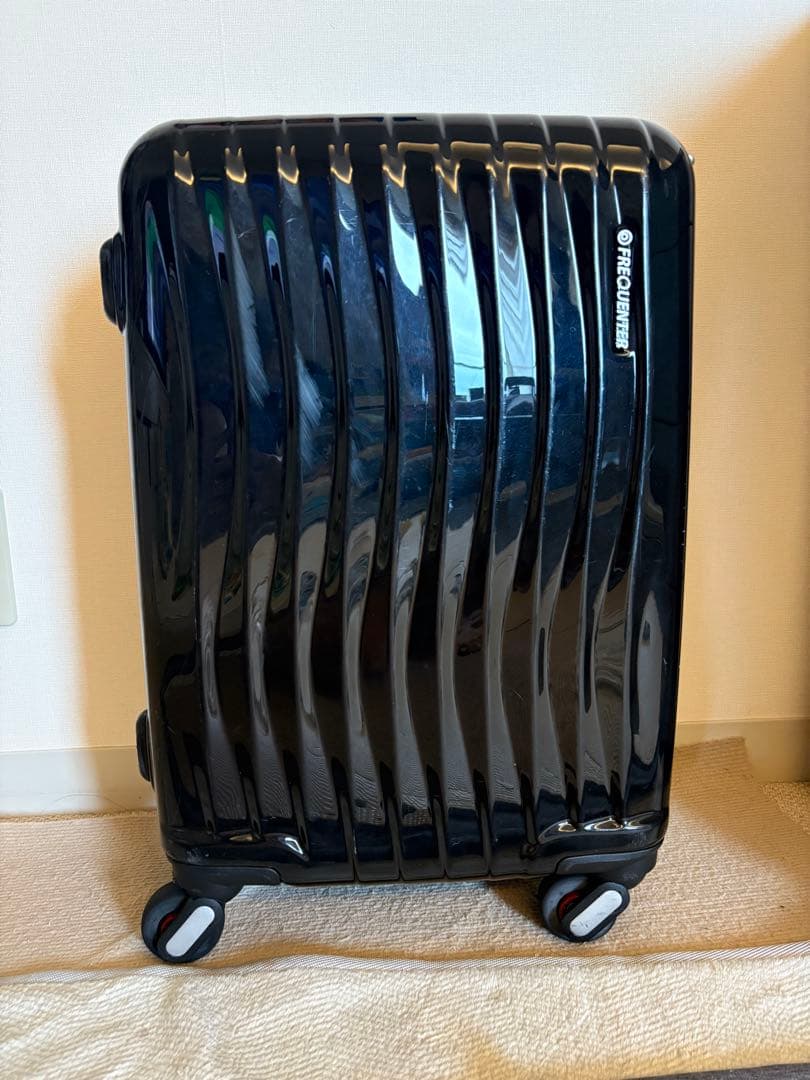 フリクエンターWAVE スーツケース静音キャリー　 ブラック機内持ち込みサイズ