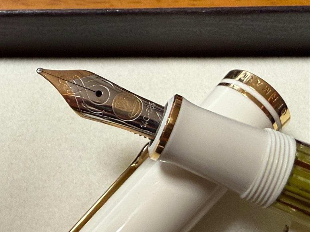 中古　万年筆　ペリカン M600 ホワイトトータス M