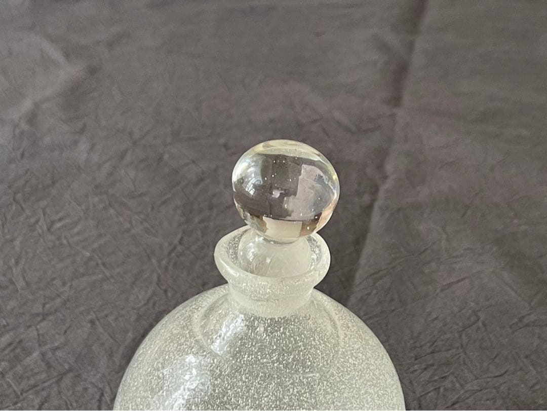 横山秀樹作　栓付ガラス瓶