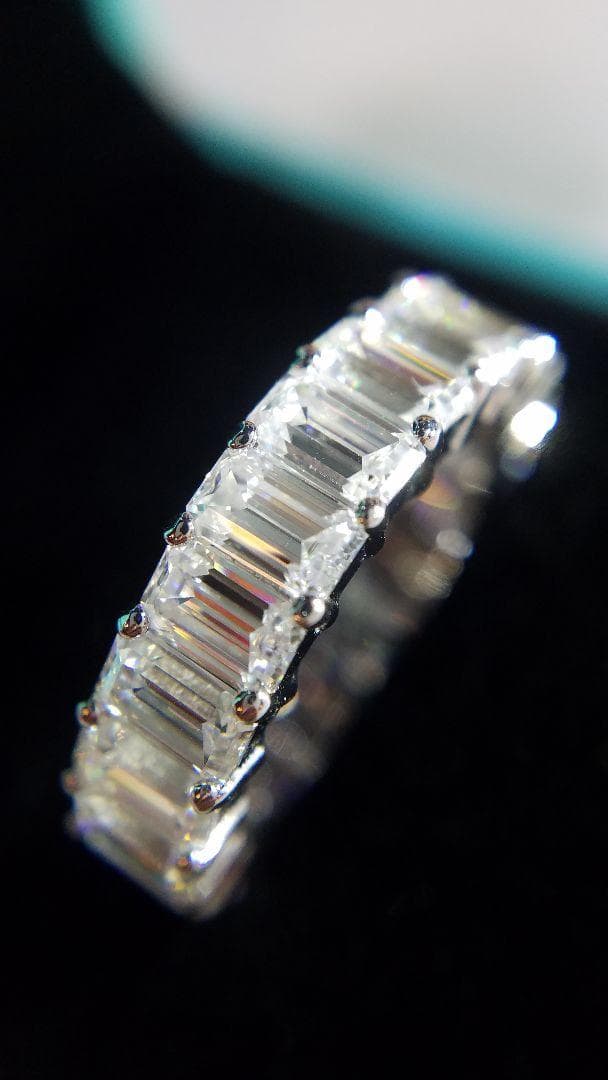新作リング♡最高級モアサナイト エメラルドカットハーフエタニティ