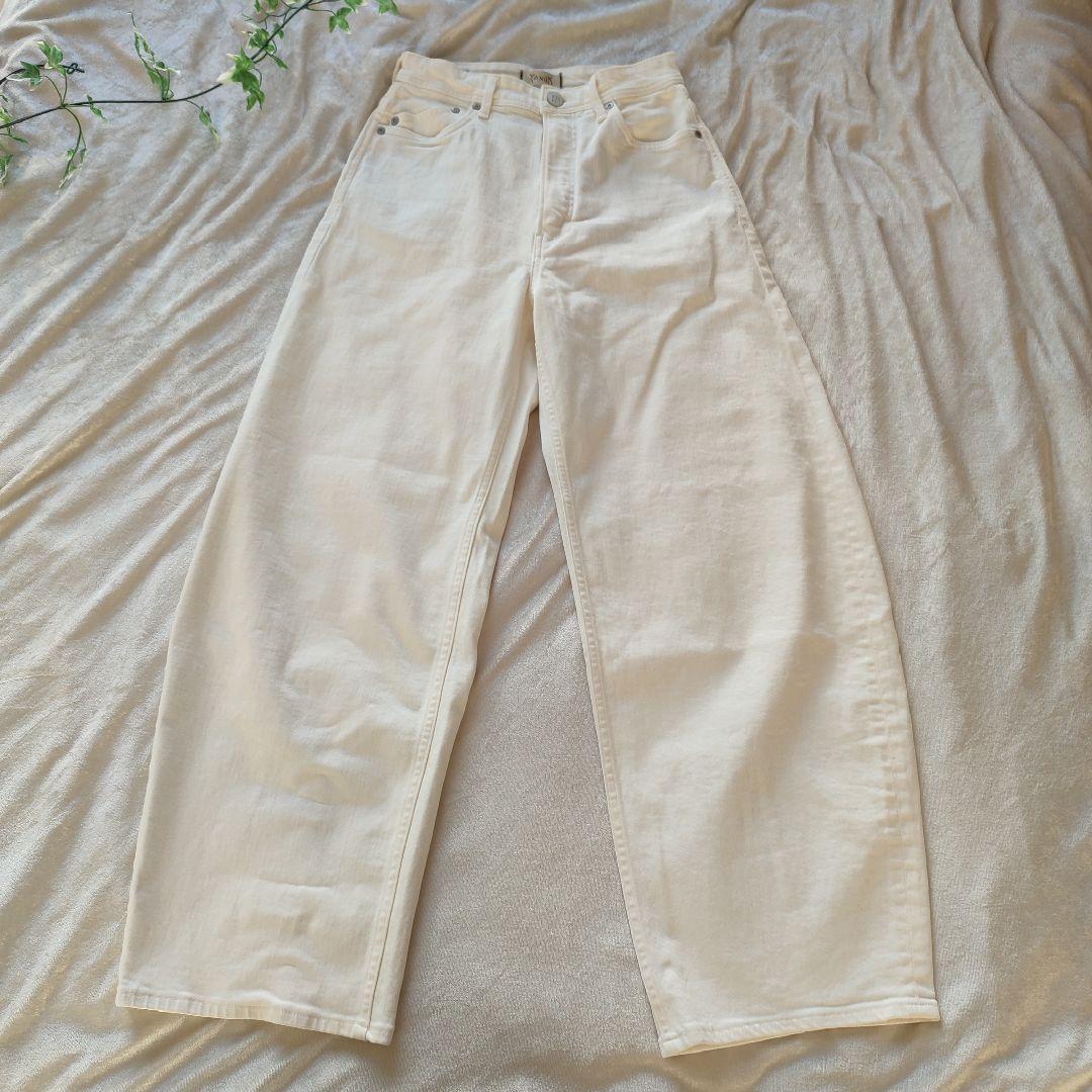 [新品]ヤヌーク LAURA カーブ テーパード デニムパンツ 25