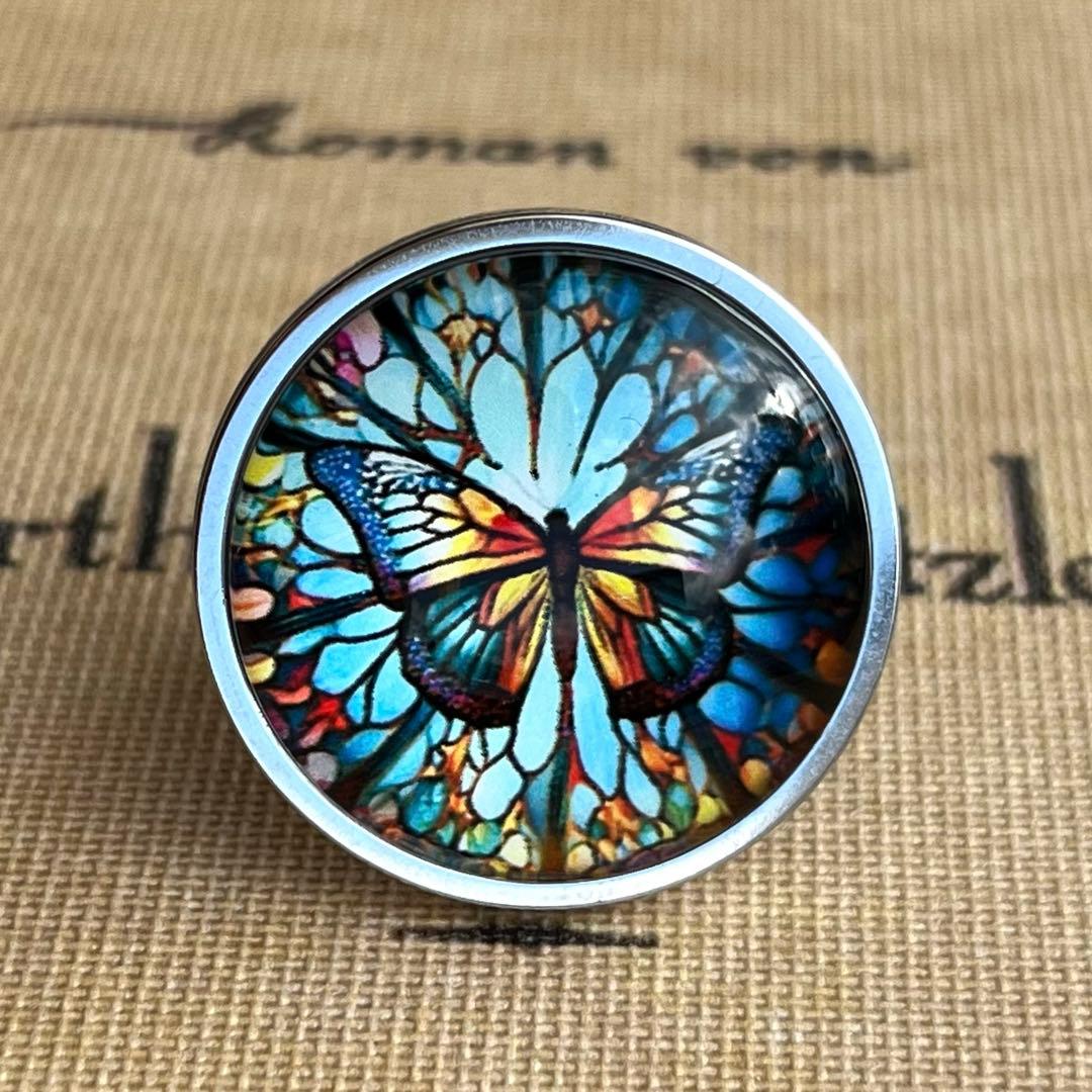 ラスト　クラシカルな蝶のスカーフリング　ステンドグラス風　ラウンド