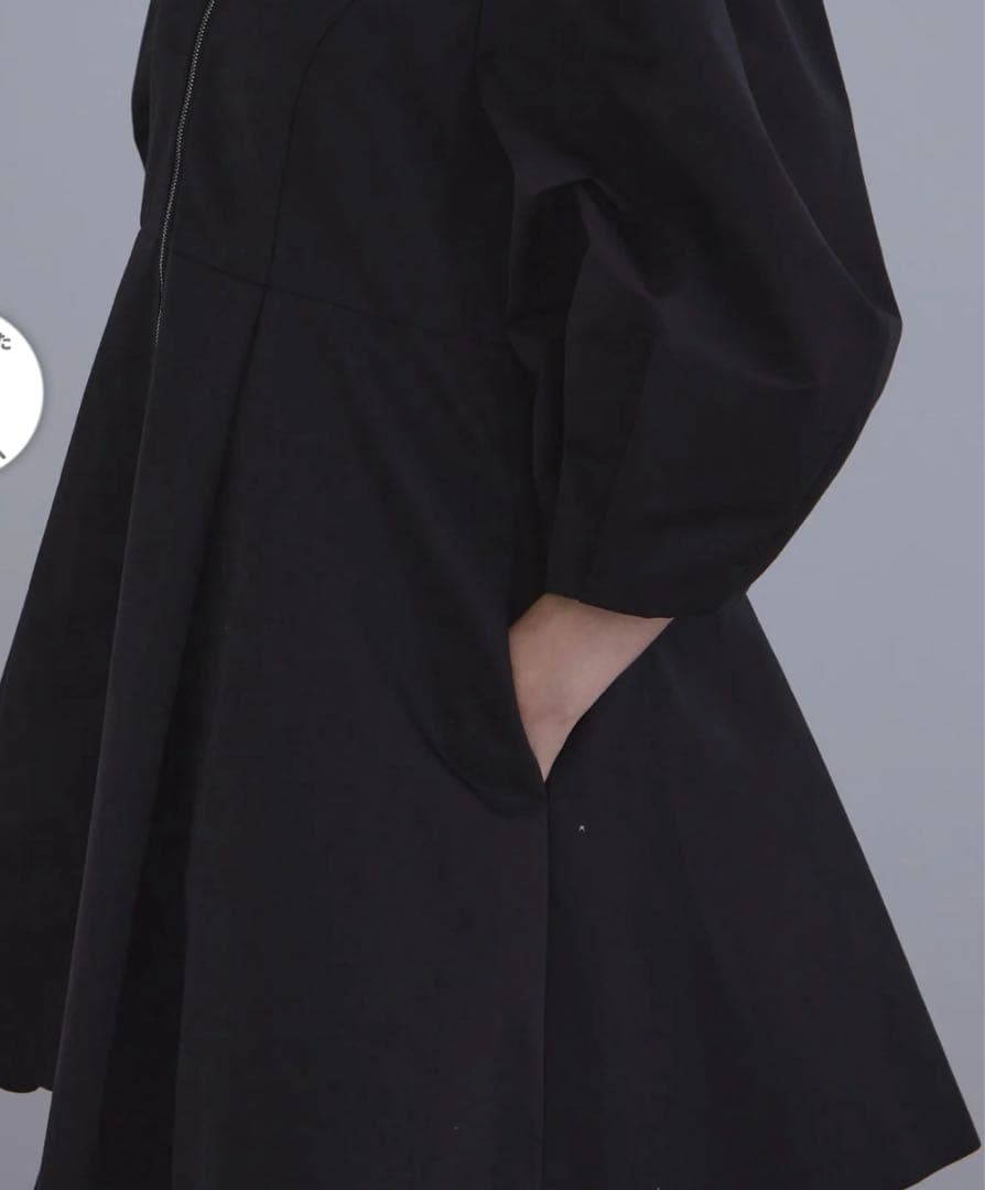 美品　LE PHIL ブラックジップアップドレス風ジャケット　celford