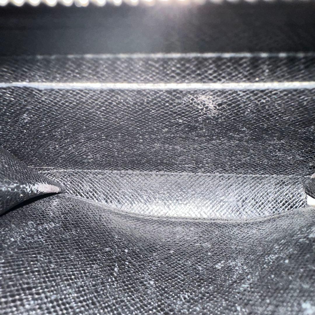 ルイヴィトン　ジッピーパース　エピレザー　ブラック　ケース　カード