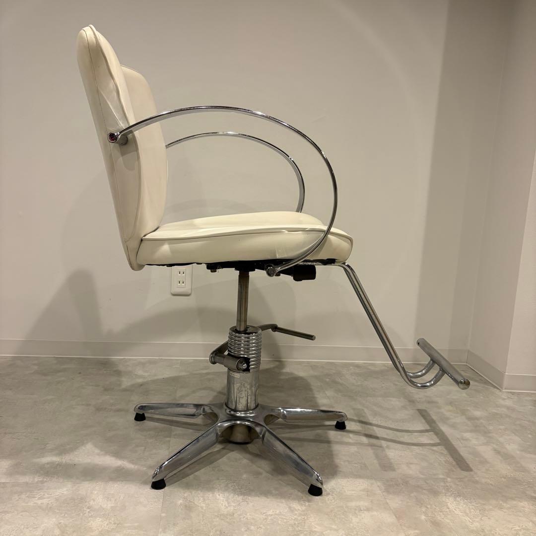 サロンチェア　アイボリー　高さ調整可能