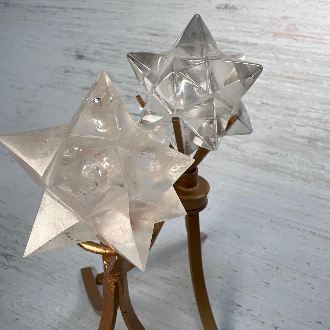 天然石　マカバスター　ピンクアゼツライト　台座付き