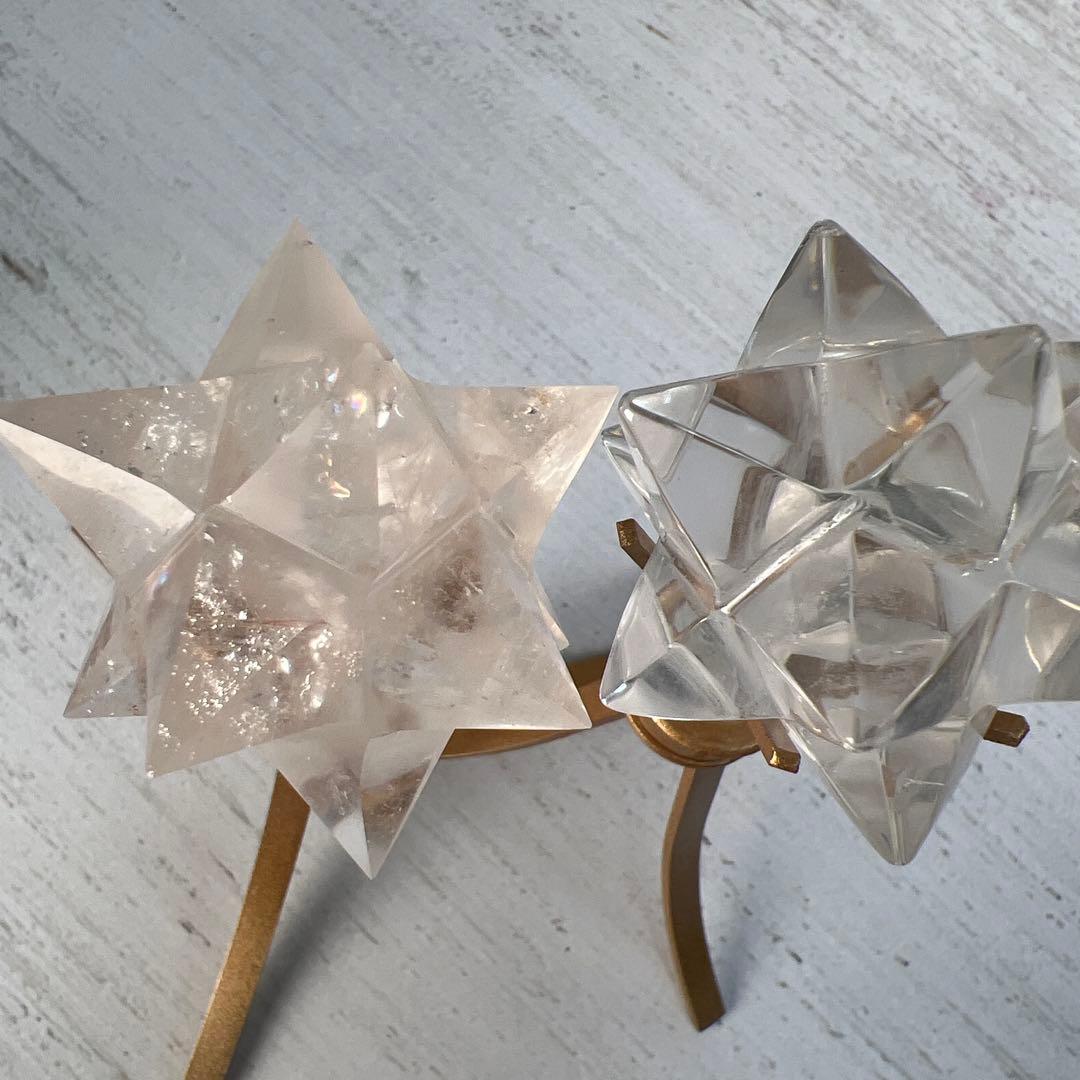 天然石　マカバスター　ピンクアゼツライト　台座付き